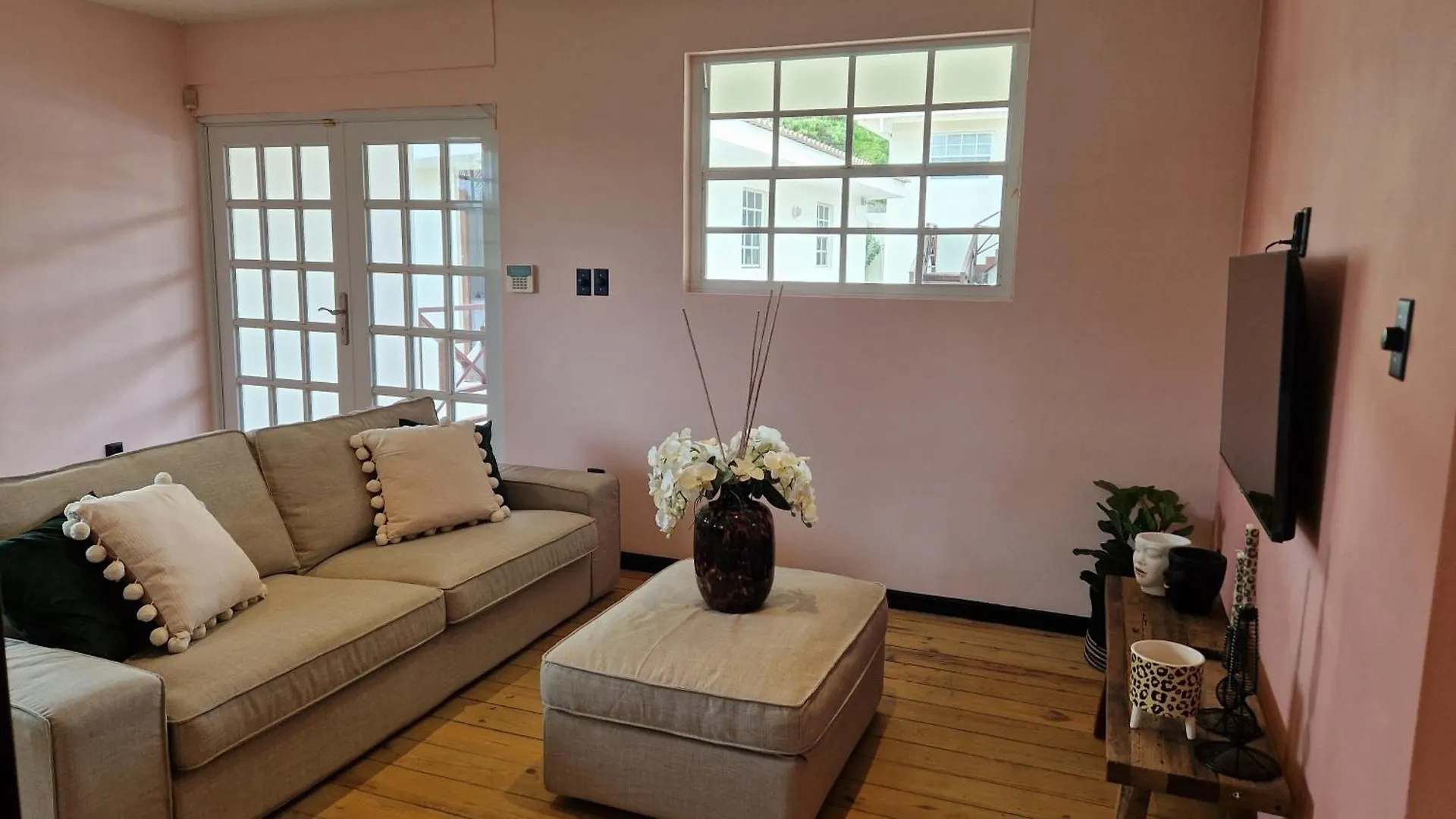 Apartment The Pink Panther Apartment, Near Mambo Beach Boulevard Willemstad